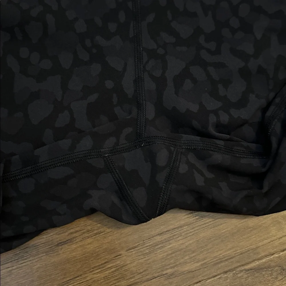 lululemon athletica Charcoal Leopard Leggings - Picture 5 of 6